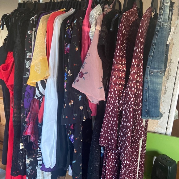 Clothes - Picture 6 of 7